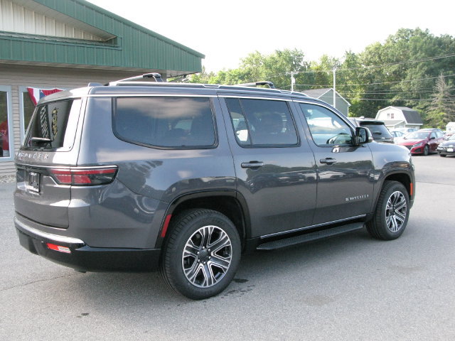 Used 2023 Jeep Wagoneer 4WD w/ Premium Group I image 4