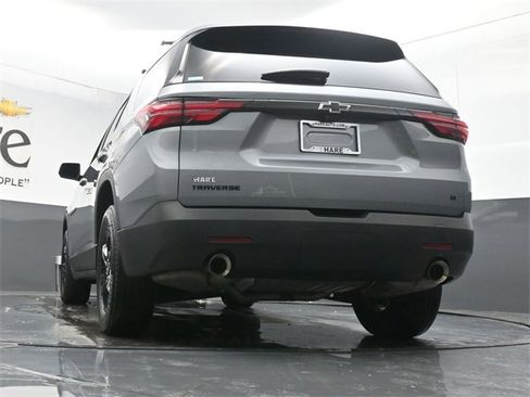 Used 2023 Chevrolet Traverse LT image 54