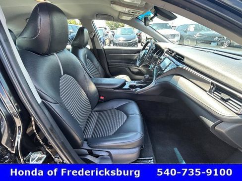 Used 2019 Toyota Camry SE FWD image 28