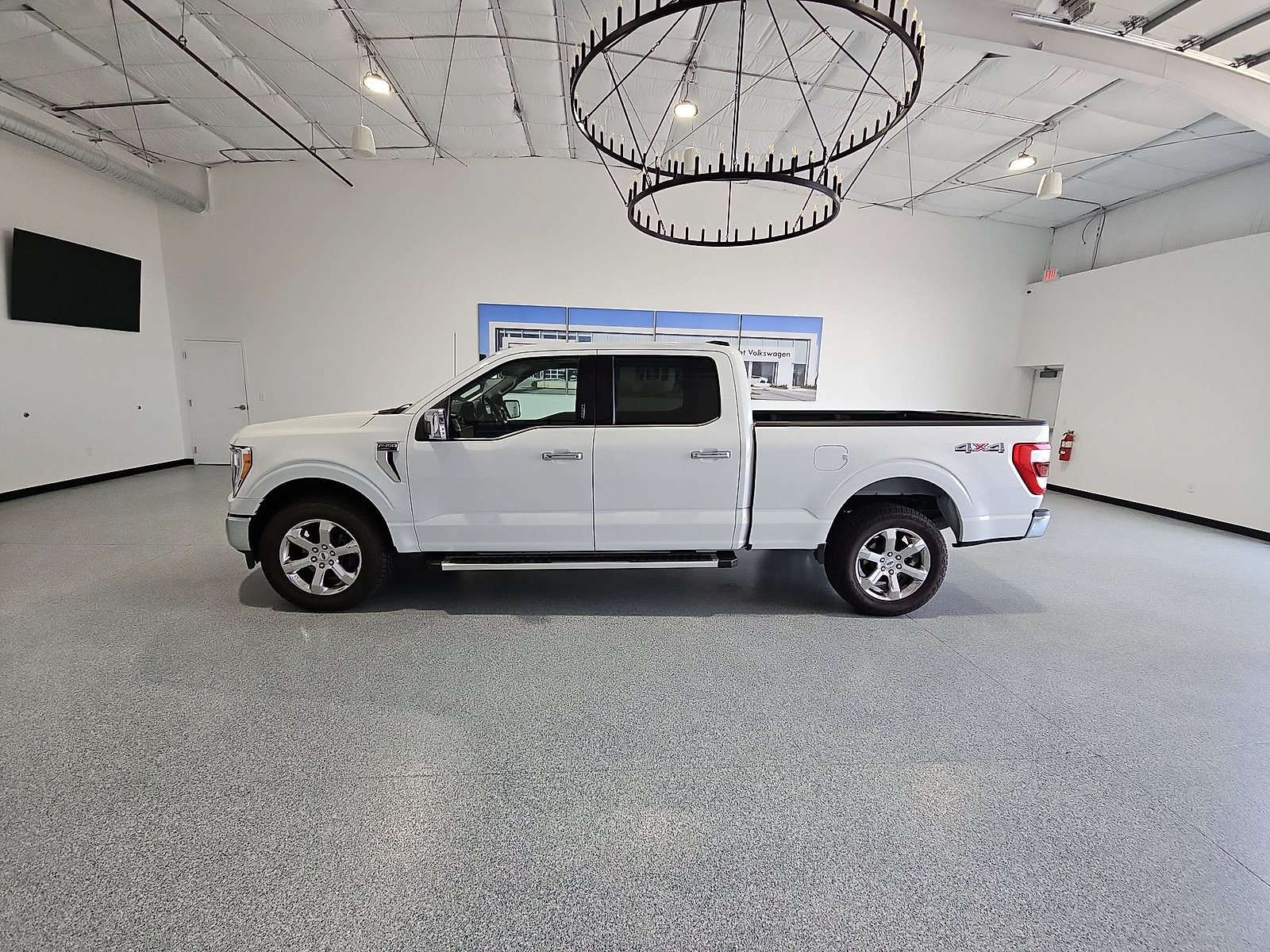 Used 2023 Ford F150 Lariat AWD/4WD image 5