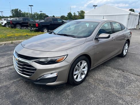 Used 2025 Chevrolet Malibu LT FWD image 3