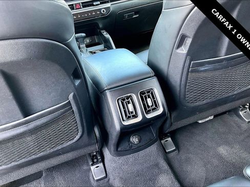 Used 2024 Kia Sorento S image 10