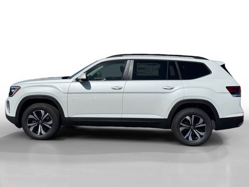 New 2026 Volkswagen Atlas SE FWD image 2
