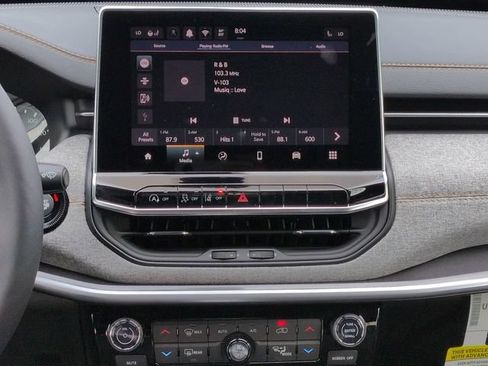 New 2026 Jeep Compass Latitude AWD/4WD image 17