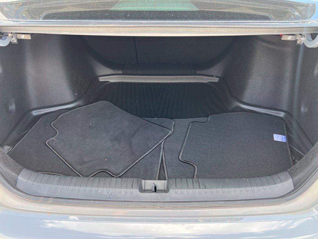 Used 2023 Honda Accord Touring image 5
