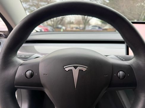Used 2023 Tesla Model 3 Standard Range image 23