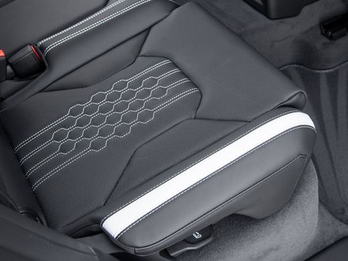 Used 2024 Lamborghini Urus S AWD/4WD image 47