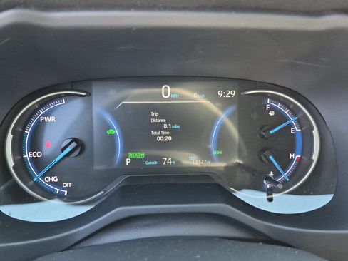 Used 2025 Toyota RAV4 XSE w/ Weather Package AWD/4WD image 20