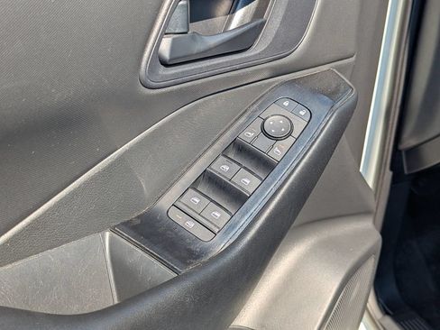 Used 2024 Nissan Rogue S FWD image 16