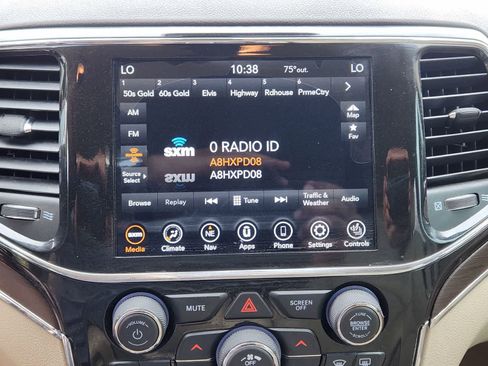 Used 2021 Jeep Grand Cherokee Overland AWD/4WD image 16