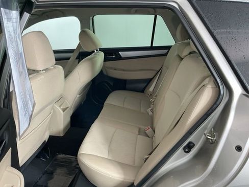 Used 2016 Subaru Outback 2.5i Premium image 24