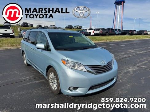 Used 2015 Toyota Sienna XLE image 1