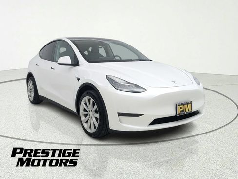 Used 2021 Tesla Model Y Long Range AWD/4WD image 1