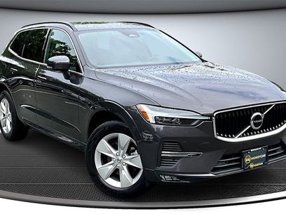 Used 2022 Volvo XC60 B5 Momentum