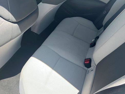 Used 2022 Toyota Corolla LE FWD image 14
