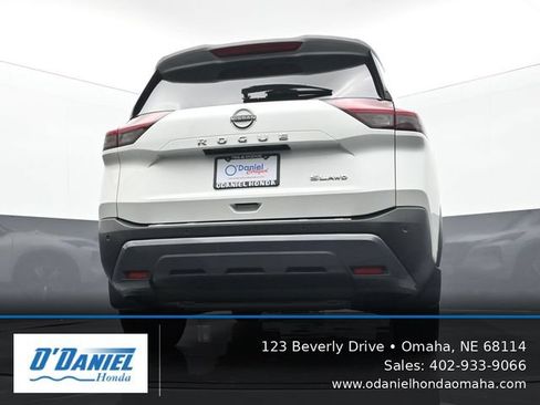 Used 2023 Nissan Rogue SL w/ SL Premium Package AWD/4WD image 11