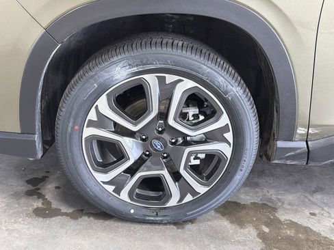 Certified 2025 Subaru Ascent Touring AWD/4WD image 9