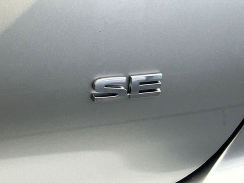 New 2026 Mitsubishi Outlander SE image 34