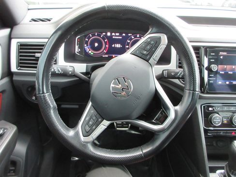Used 2022 Volkswagen Atlas Cross Sport SEL Premium R-Line image 39