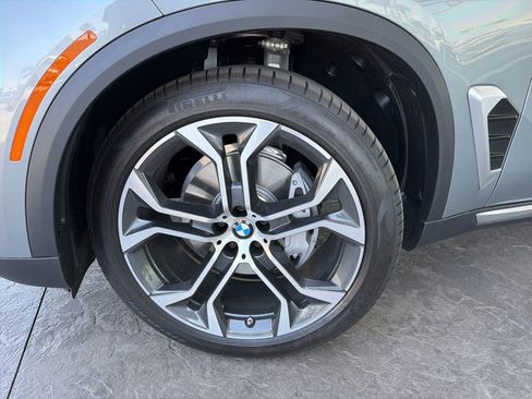 New 2026 BMW X5 xDrive40i w/ Premium Package AWD/4WD image 5