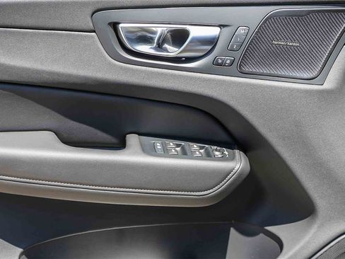 New 2025 Volvo XC60 B5 Ultra w/ Protection Package Premier image 21