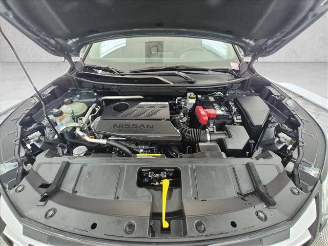 Used 2025 Nissan Rogue SV FWD image 24