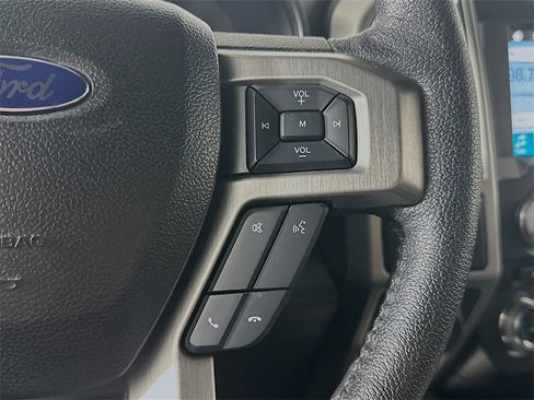 Used 2016 Ford F150 Platinum w/ Technology Package image 27