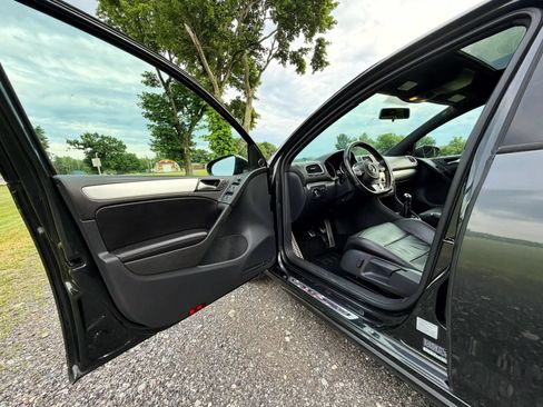 Used 2012 Volkswagen GTI 4-Door FWD image 55