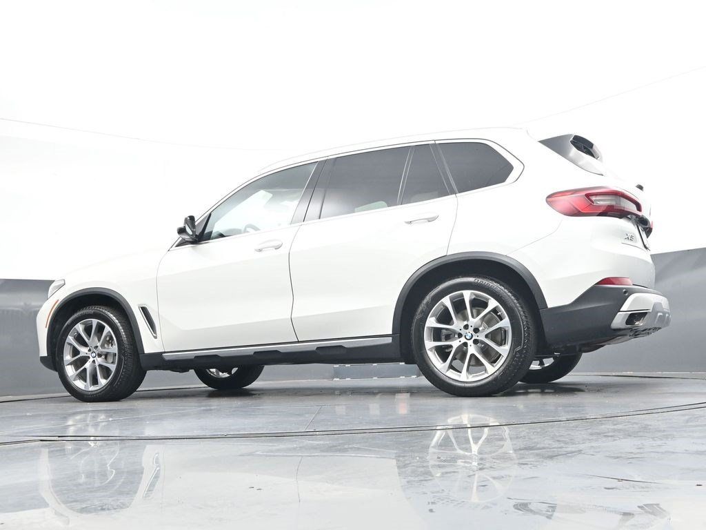 Used 2019 BMW X5 xDrive40i w/ Convenience Package AWD/4WD image 30