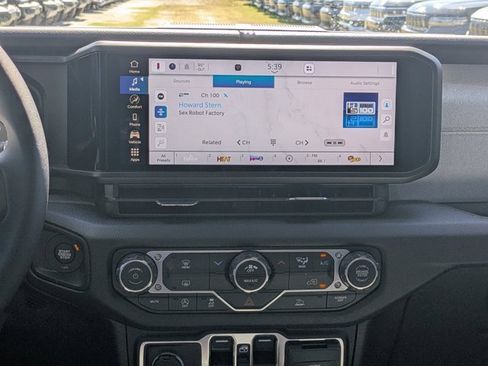 New 2025 Jeep Gladiator Sport image 16