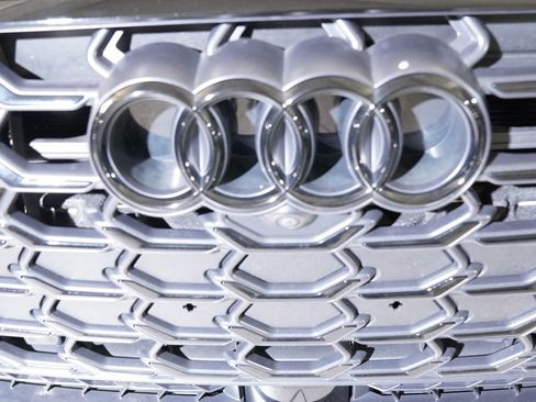 Used 2023 Audi S8 image 25