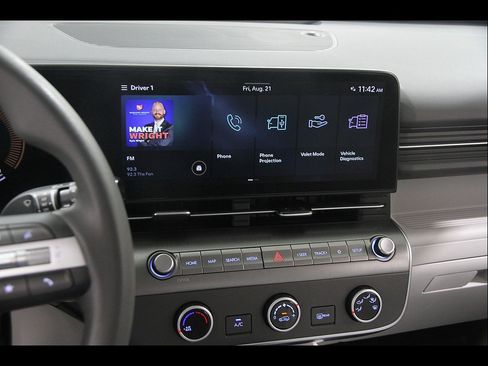 Certified 2024 Hyundai Kona SE FWD image 9
