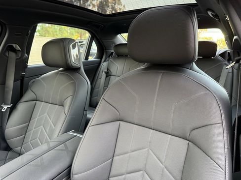 Used 2025 BMW i7 eDrive50 image 22