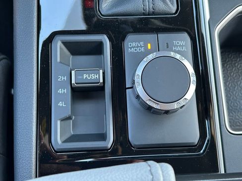 New 2026 Toyota Tundra Limited AWD/4WD image 32