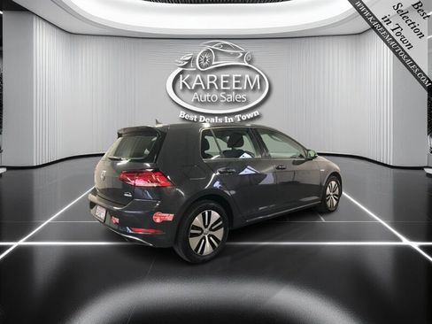Used 2017 Volkswagen e-Golf SE w/ DC Fast Charging Package image 5