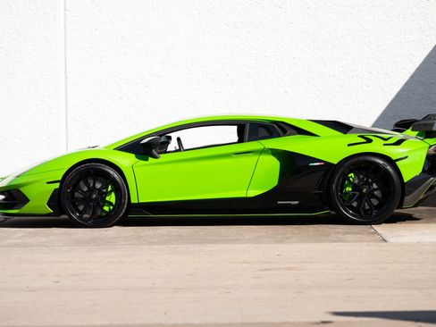 Used 2019 Lamborghini Aventador SVJ image 8