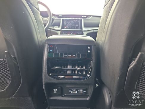 Used 2023 Jeep Grand Cherokee L Laredo image 22