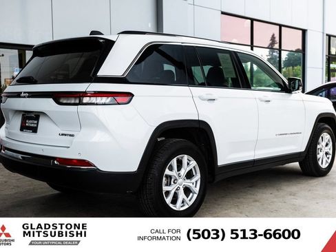 Used 2023 Jeep Grand Cherokee Limited AWD/4WD image 7