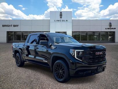 Used 2025 GMC Sierra 1500 Elevation