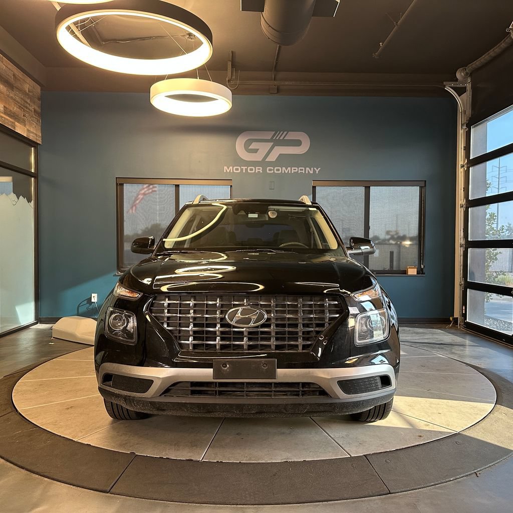 Used 2022 Hyundai Venue SEL FWD image 8