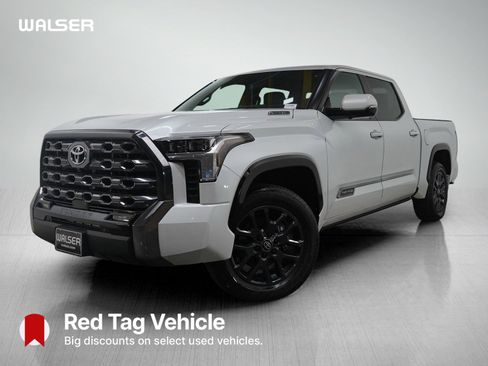 Used 2025 Toyota Tundra Platinum AWD/4WD image 1