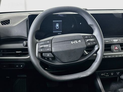 Used 2025 Kia K4 FWD image 18