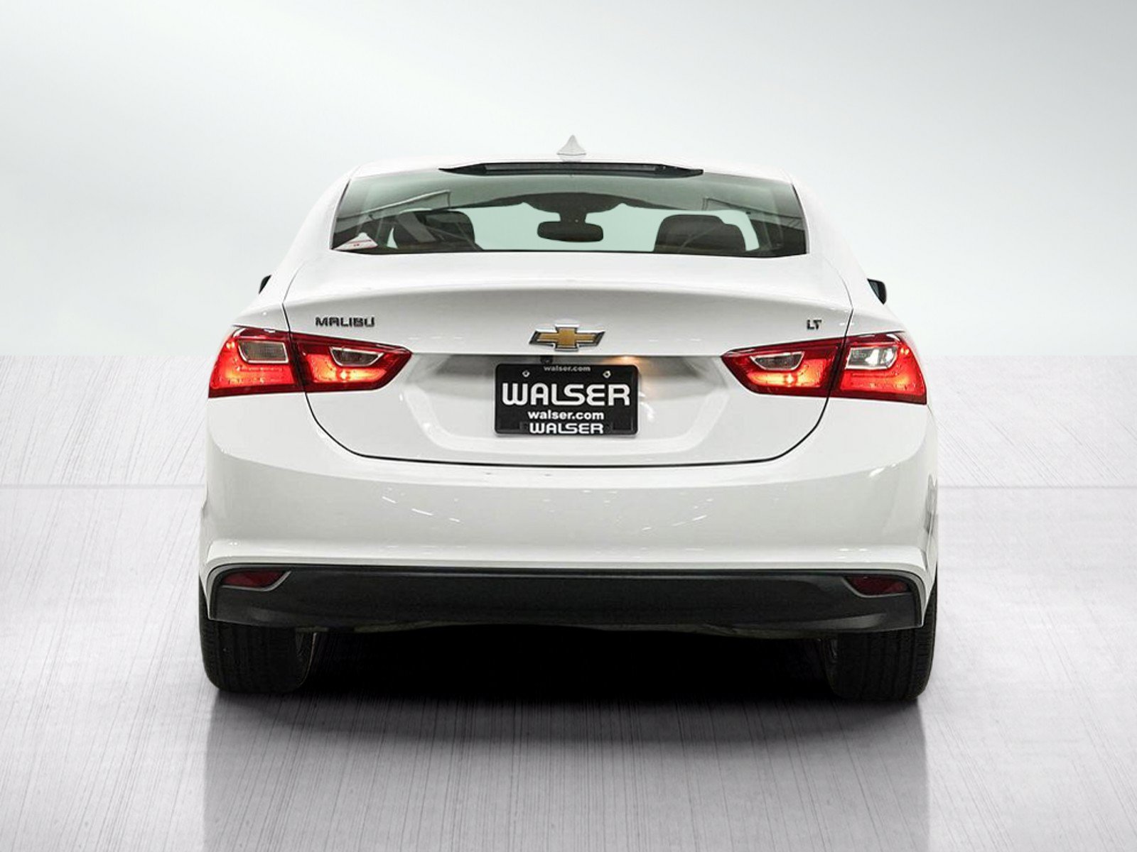 Used 2018 Chevrolet Malibu LT FWD image 4