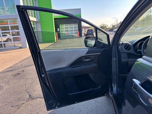 Used 2012 MAZDA MAZDA5 Sport FWD image 13