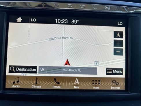 Used 2019 Lincoln Continental Reserve FWD image 17