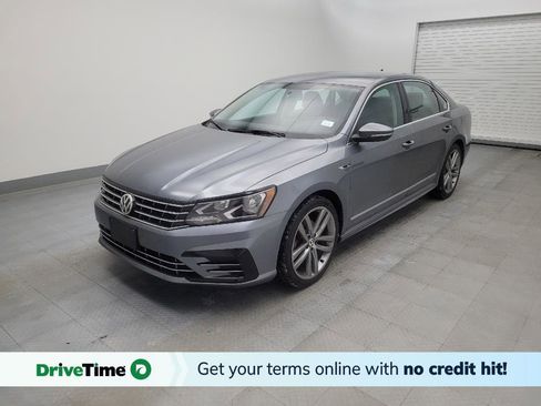 Used 2017 Volkswagen Passat 1.8T R-Line image 1