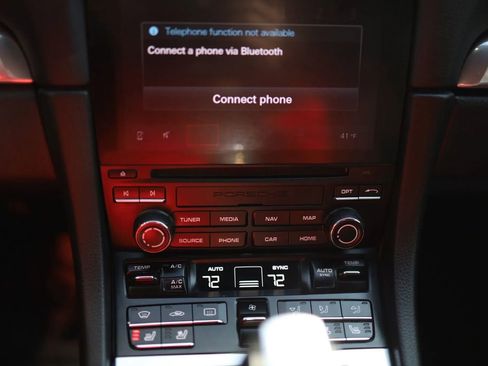 Used 2019 Porsche 718 Cayman RWD image 33