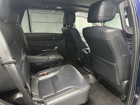 Used 2026 Toyota Sequoia Platinum AWD/4WD image 6