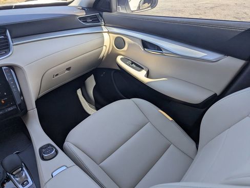 Used 2019 INFINITI QX50 Luxe w/ Cargo Package image 17