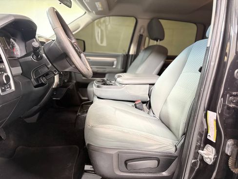 Used 2018 RAM 2500 SLT AWD/4WD image 11